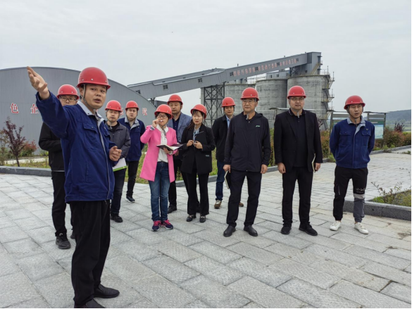 “時不我待、只爭朝夕”市產(chǎn)業(yè)集團全力推進涉案企業(yè)復(fù)工復(fù)產(chǎn)和我市重大項目建設(shè)工作681.png